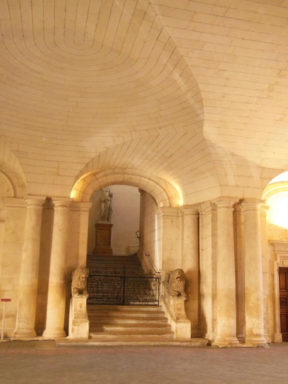 Appartement Arles Centre Historique الغرفة الصورة